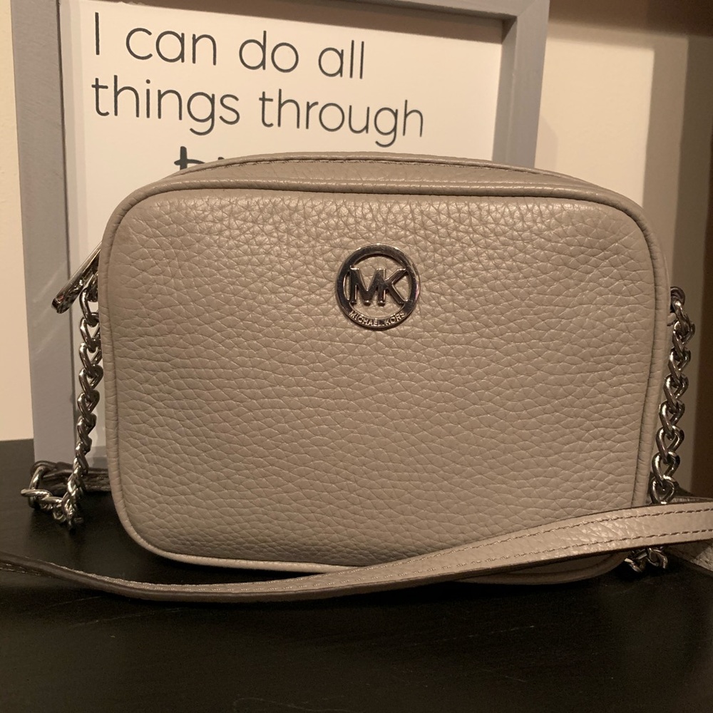 ❌SOLD❌Michael Kors Mini Leather Crossbody Bag